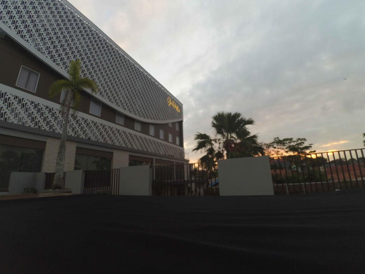 Grand Kolopaking Hotel Kebumen المظهر الخارجي الصورة
