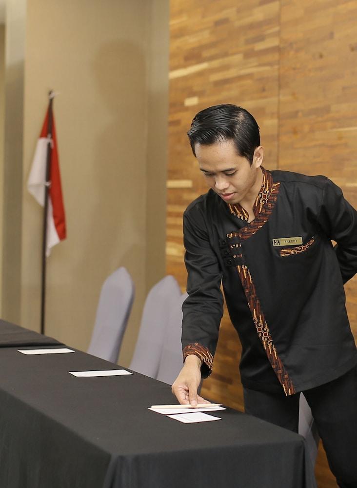 Grand Kolopaking Hotel Kebumen المظهر الخارجي الصورة